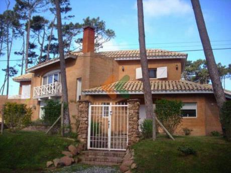 Casa Impecable A La Venta En Punta Del Este En Zona San Rafael - Ref: 216
