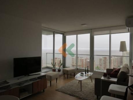 Apartamento En Venta En Piso Super Alto! Vistas Despejadas!! - Ref: 3949