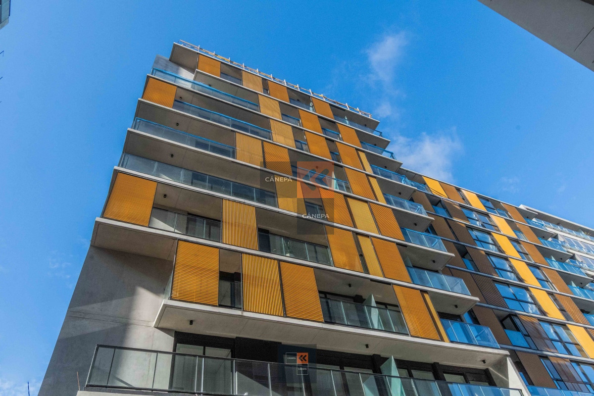 Apartamento en excelente punto, a una cuadra de 18 de Julio · Foto 12