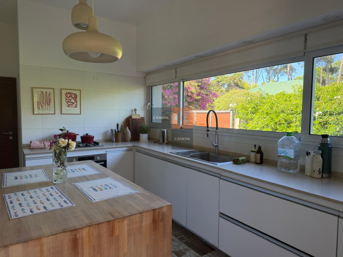 Oportunidad Casa de 4 dormitorios en alquiler anual · Foto 6