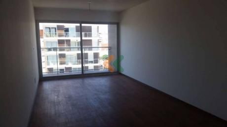 Espectacular Ubicacion. Apartamento Con Renta