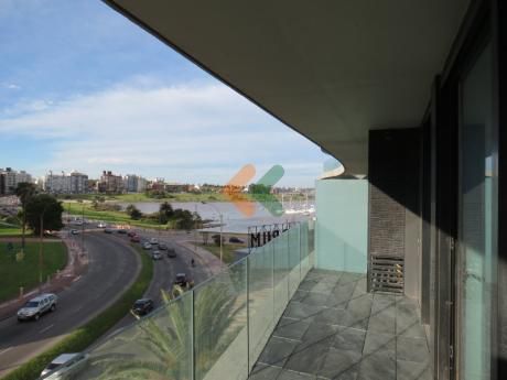 Apartamento En Forum Con Las Mejores Vistas De Montevideo!