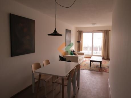 Apartamento A La Venta En Buceo. Edificio Julio Cesar II