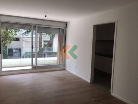 Apartamento De 1 Dormitorio En Pocitos. Edificio Topaz