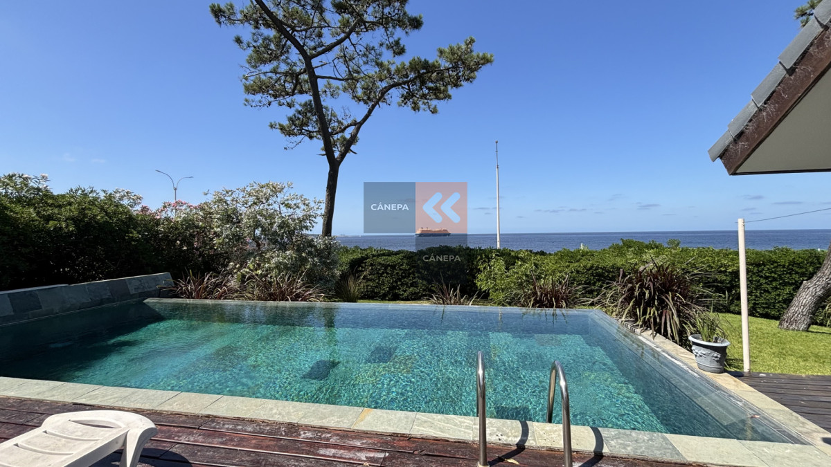 Casa en venta en Playa Mansa