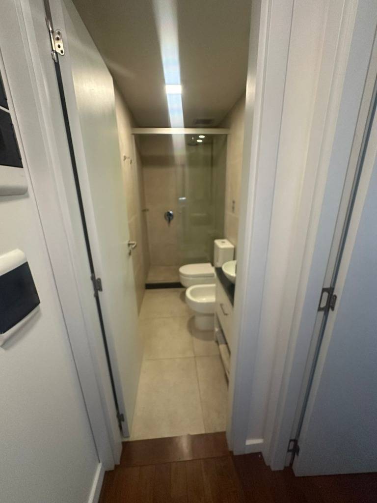 ALQUILO DEPARTAMENTO AMOBLADO DE 2 DORMITORIOS EN SKY TOWER, YCUA SATI, ASUNCION — foto 2