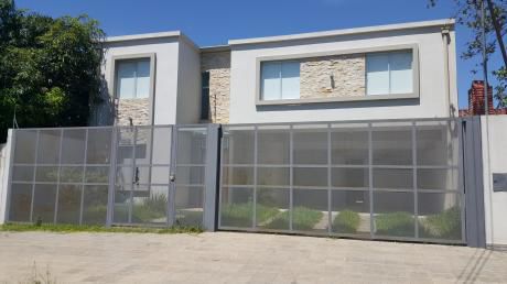 Alquilo Hermosa Residencia Moderna Zona Goethe