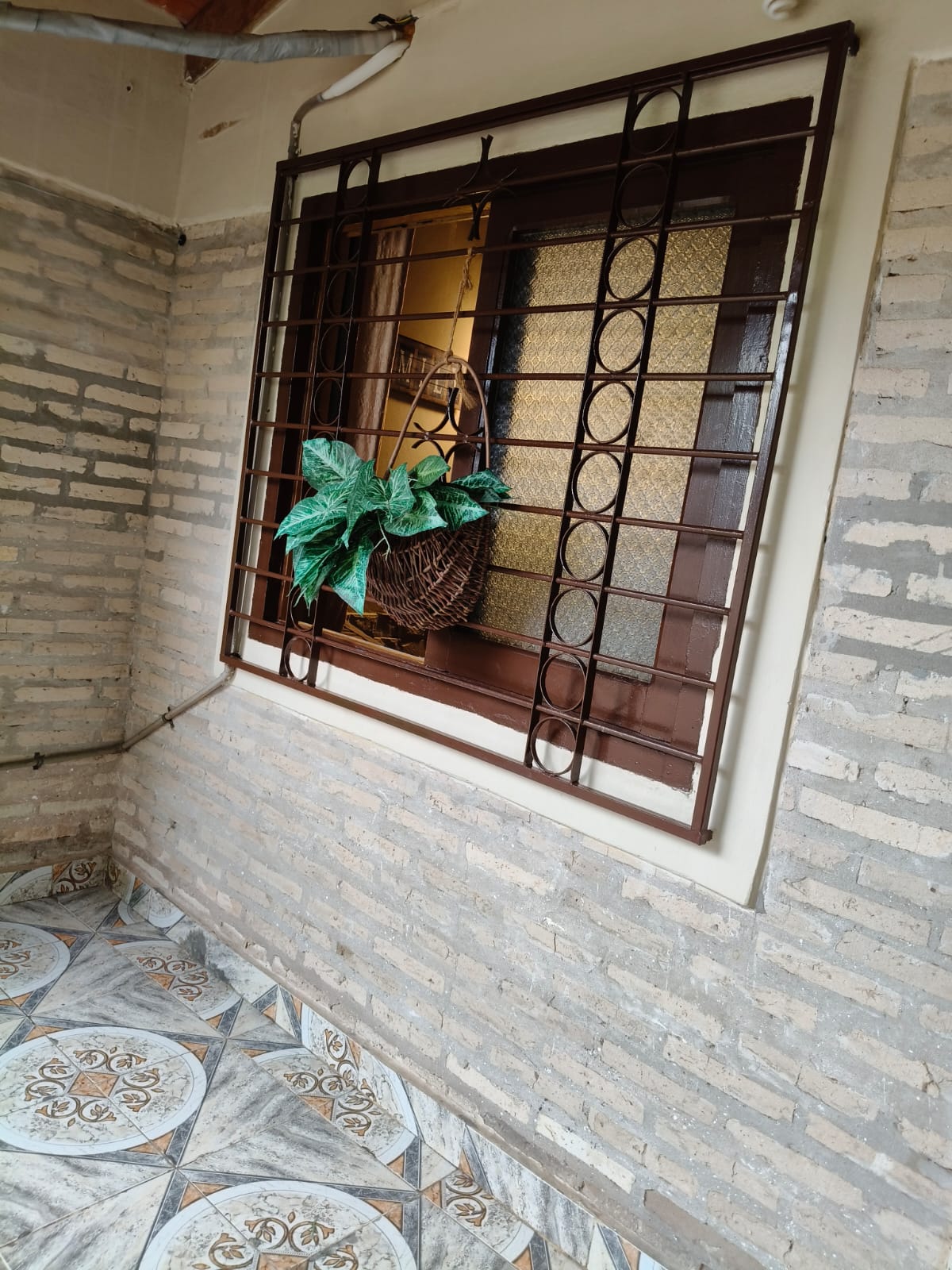 Casa Familiar En Mariano Roque Alonso – Excelente Ubicación — foto 2