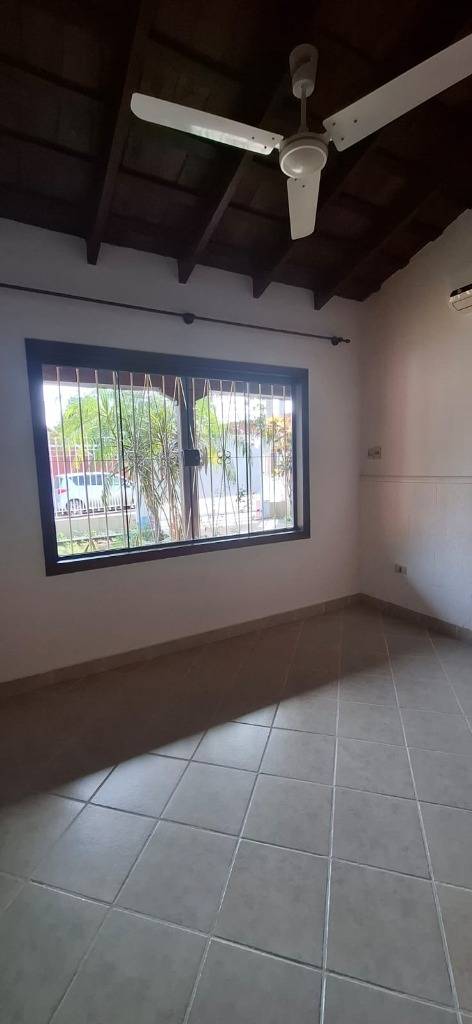 ALQUILO CASA EN ASUNCION EN MBOCAYATY — foto 2