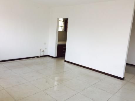 Ideal Para Oficina Sobre La Av. Banzer