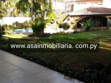 Alquilo Amplia Vivienda En Bo Mburicao