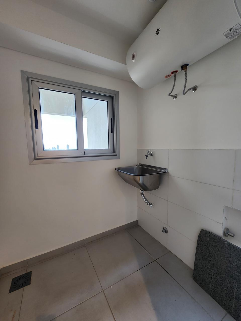 AVDA BOGGIANI, EN ALQUILER DEPARTAMENTO DE 2 DORM., SIN MUEBLES, CON COCHERA. — foto 3