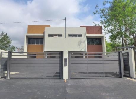 Oferto Duplex Con Piscina Zona Garden Club Bo. Residencial Usd. 120.000 !!!