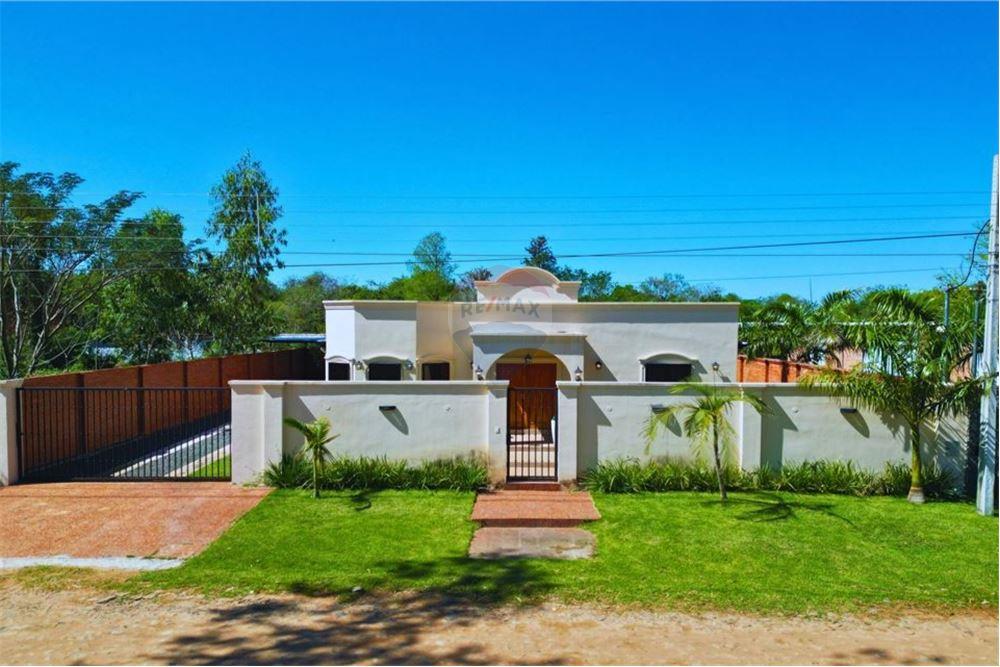 Casa - Venta - San Bernardino, Paraguay — foto 3