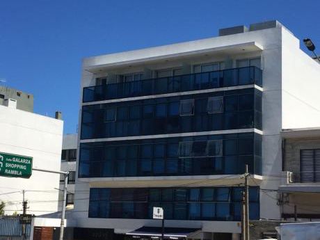 Apto En Pocitos Nuevo- Ideal Vivienda U Oficina