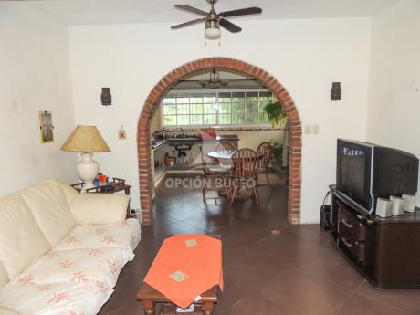 Casa A La Venta En San José De Carrasco, Ciudad De La Costa. 3 Dormitorios.