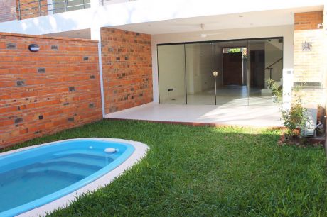 Duplex En Alquiler Barrio Mburucuya Con 3 Dormitorios