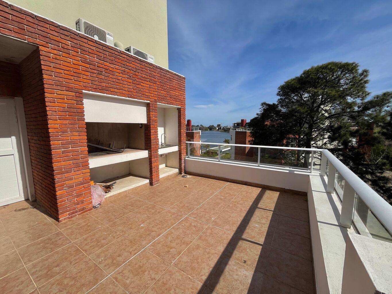 ALQUILER APTO BILÚ CARRASCO- 2 DORM DÚPLEX TERRAZA PARRILLERO 2GGE · Foto 1