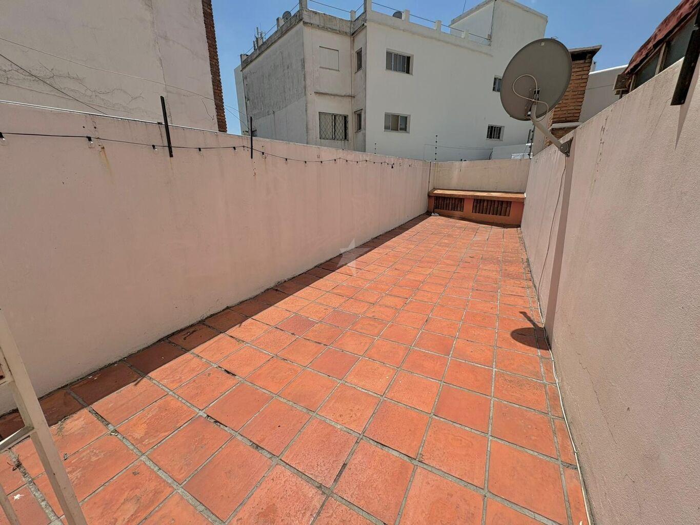 ALQUILER APTO POCITOS 1 DORMITORIO - C/PATIO - 2 GGE · Foto 1