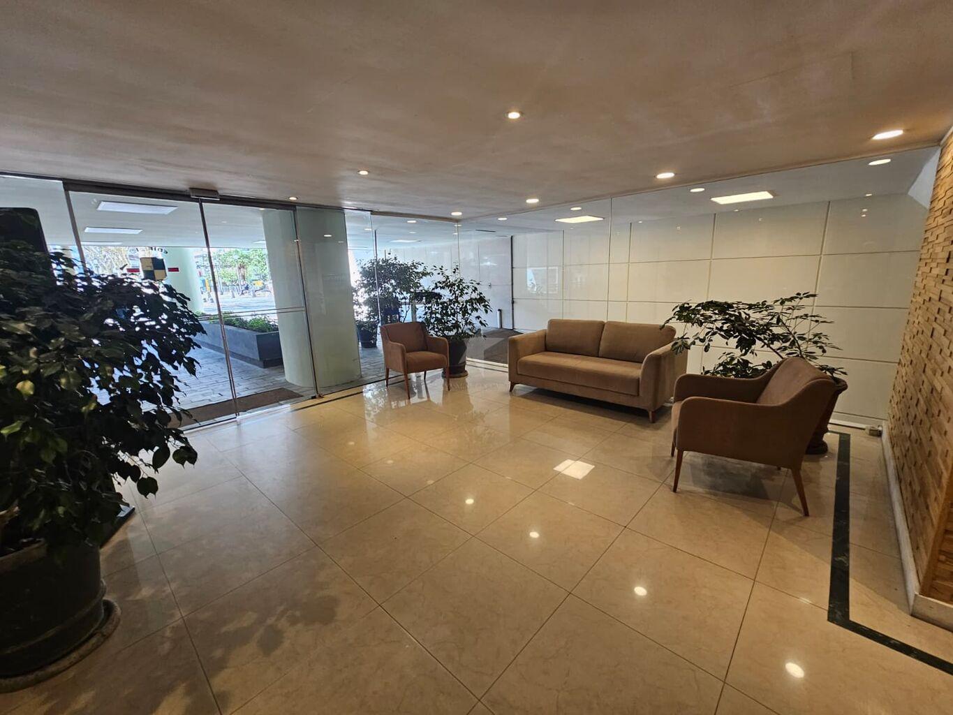 ALQUILER OFICINA CENTRO 6 AMBIENTES - COCINA - 2 BAÑOS · Foto 4