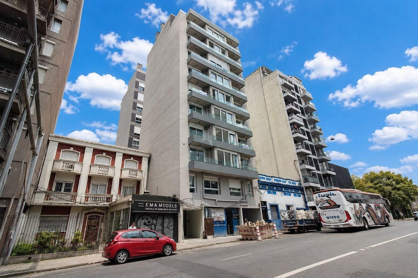 Alquiler apto Tres Cruces - 1 dorm, tza c/parrillero · Foto 1