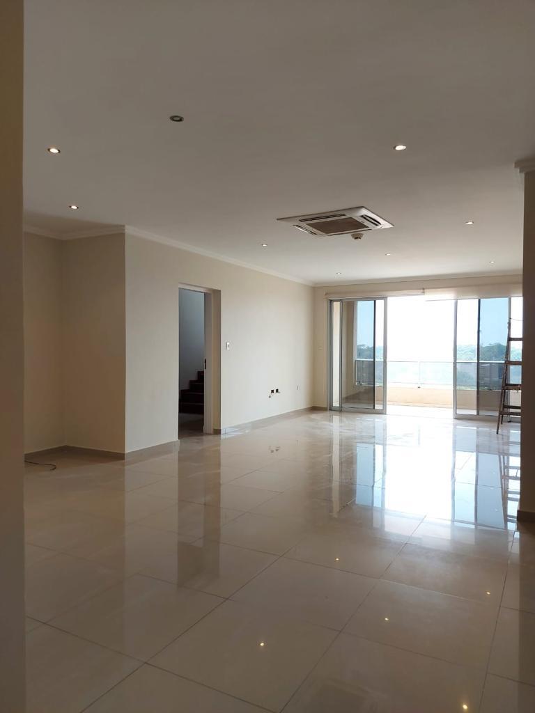 Alquilo Penthouse Amoblado De 4 Dormitorios — foto 3