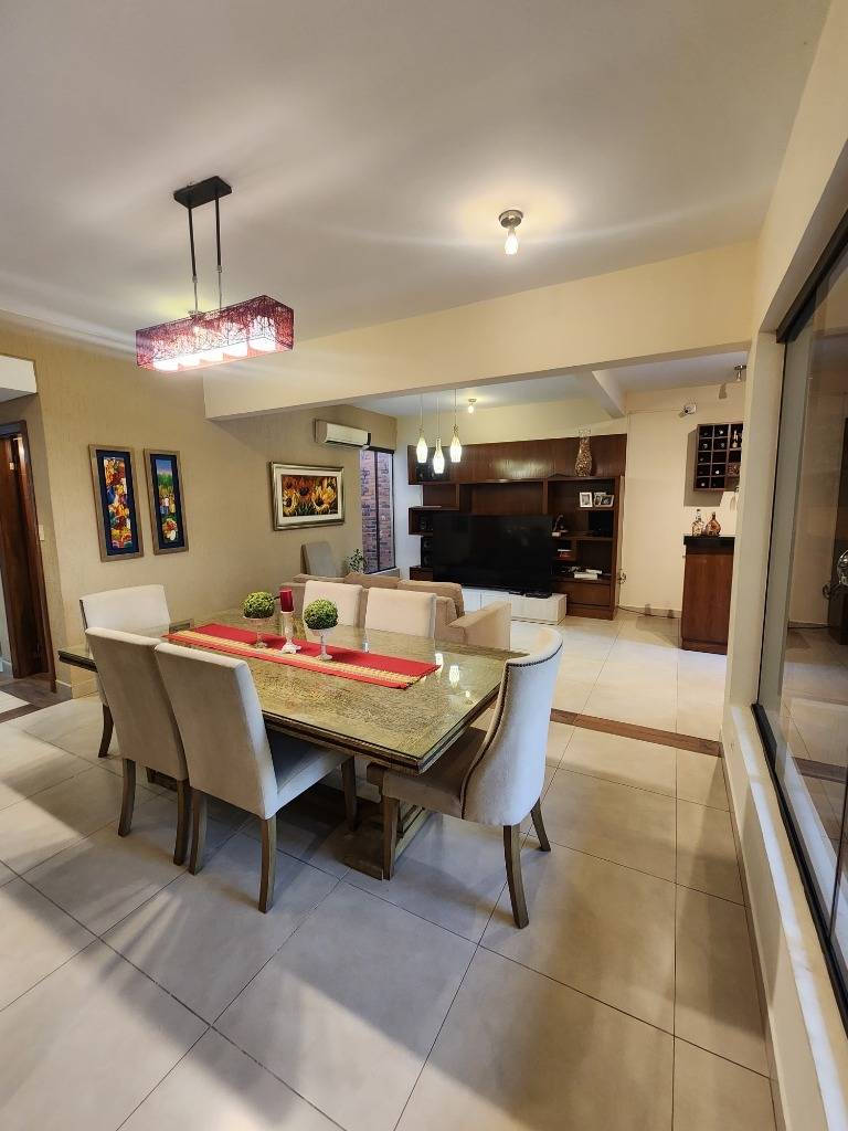 Venta de Residencia con Local Comercial Barrio Mburicaó — foto 3