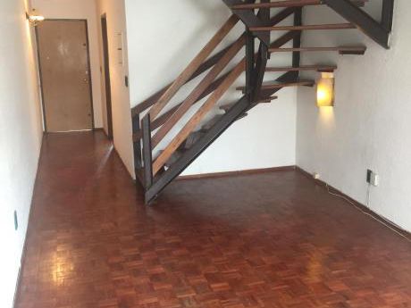 Venta Apto Duplex Con Renta En Soca Y Rivera