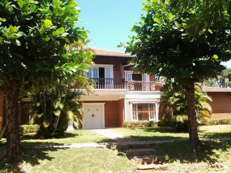 Vendo Hermosa Casa Zona Mburucuya