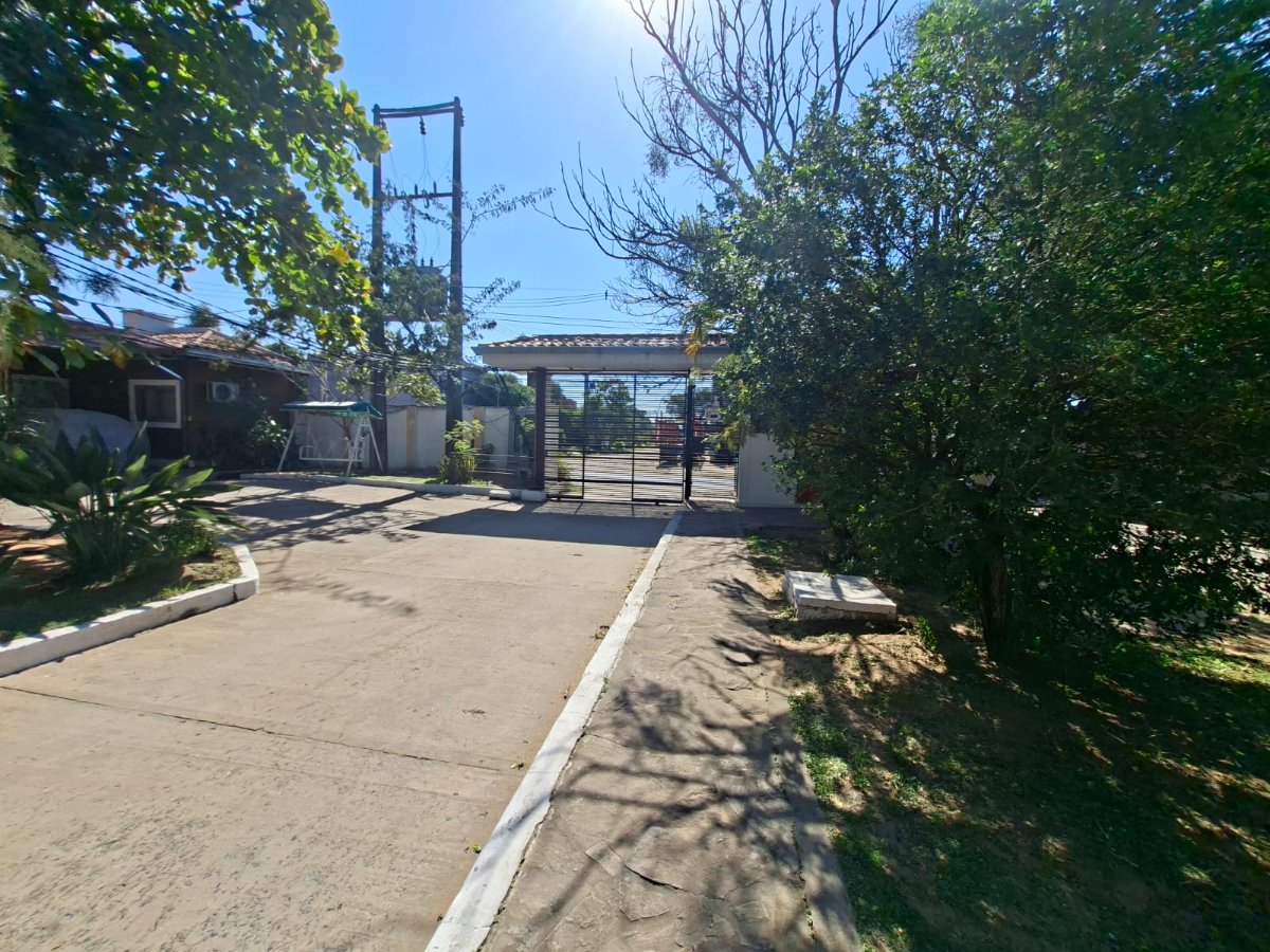 ALQUILO CASA 4 DORMITORIOS EN MARIANO ROQUE ALONSO — foto 2