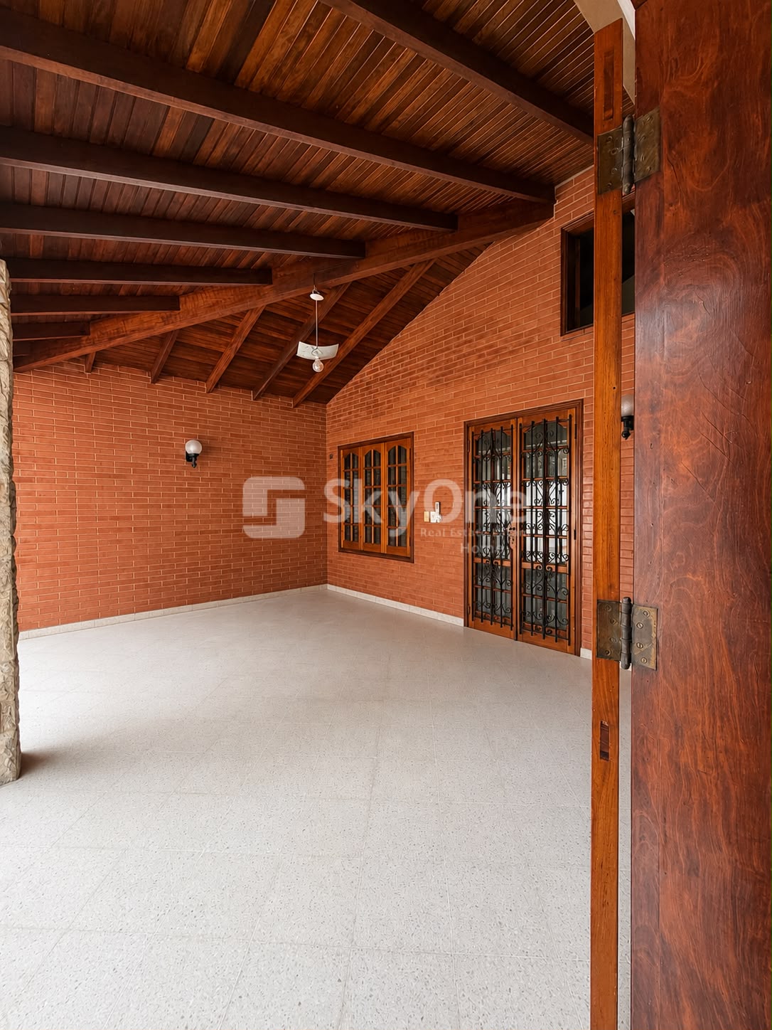 Alquilo Casa en Ycuá Satí | 2 Suites | Área Independiente | Gs. 10 Millones — foto 3