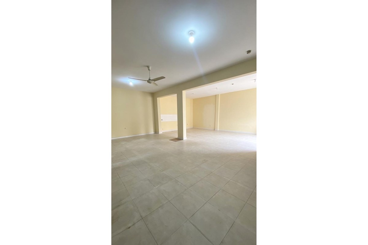 Local Comercial-Alquiler-Av. Colón y Berlín, Sajonia, Asunción — foto 3