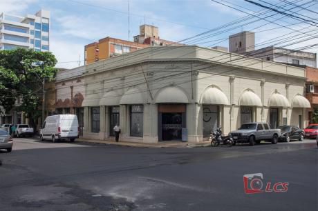 Edificio Con Salones, Zona Céntrica De Asunción