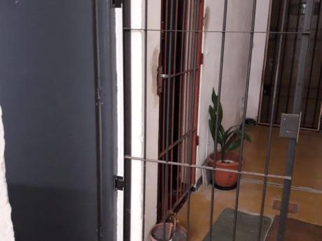 Apartamento 1 Dormitorio Sin G/C Con Patio.