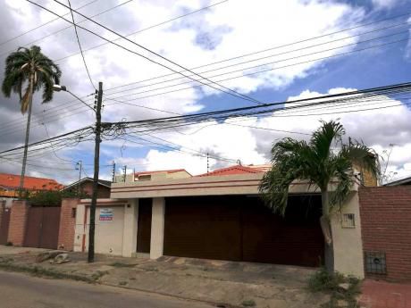 Amplia Vivienda En El 5to Anillo Av. Beni