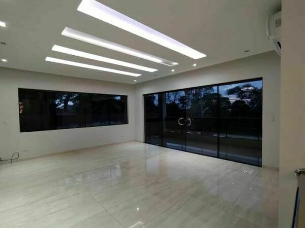 Vendo Majestuosa Residencia en el barrio boqueron 2 CDE — foto 3