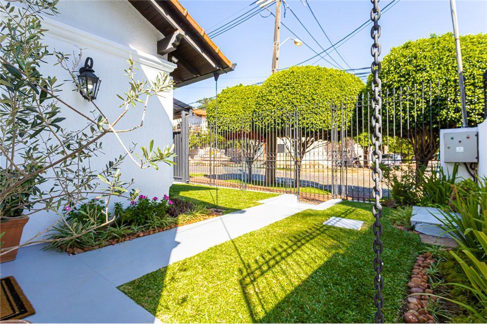 Casa en Venta en el Prestigioso Barrio Carmelitas — foto 3
