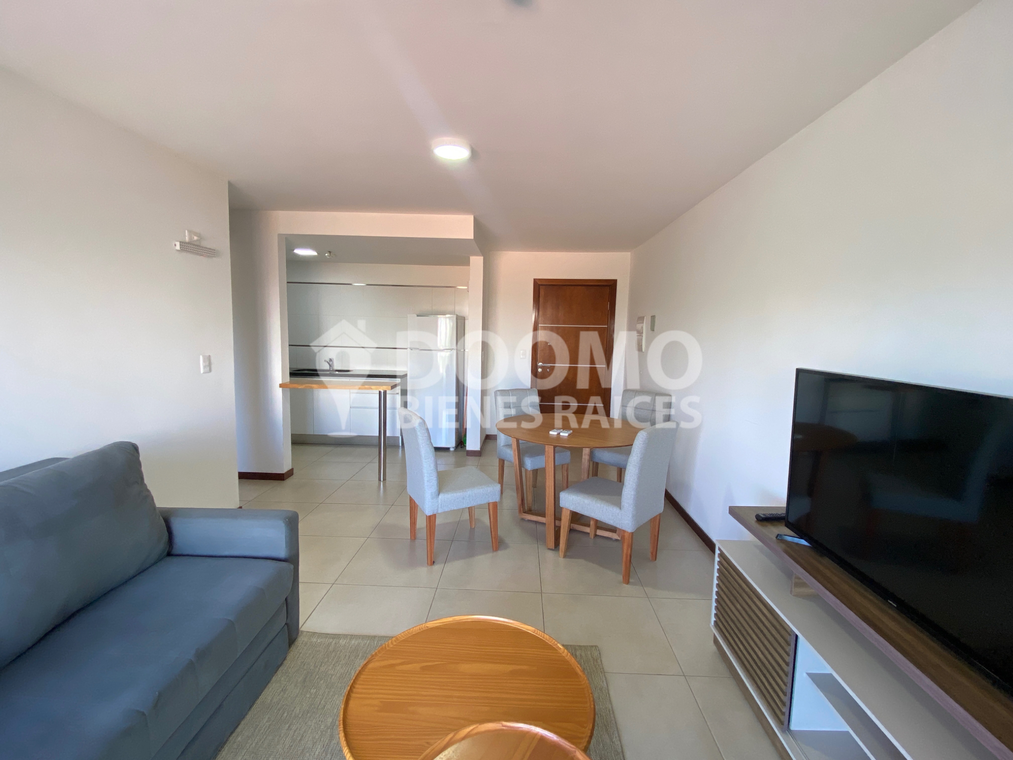 VENTA DEPARTAMENTO RENTA ACTIVA UN DORMITORIO CON COCHERA ZONA SHOPPING SOL — foto 2