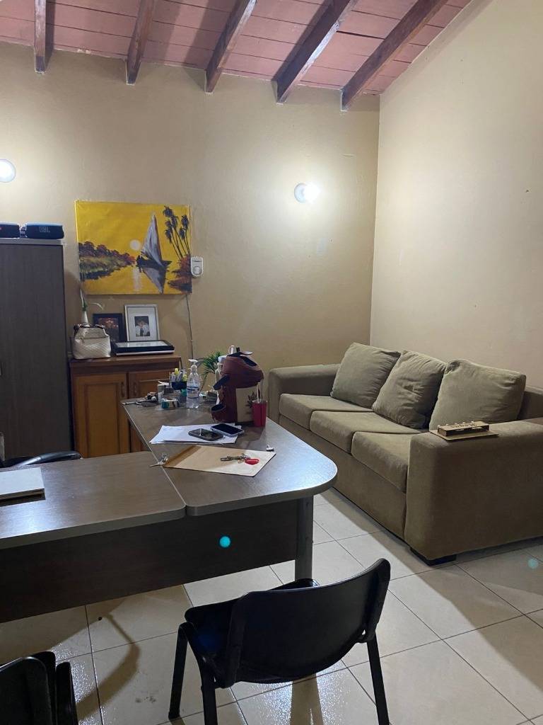 Alquilo Casa más Tinglado en zona estratégica — foto 3