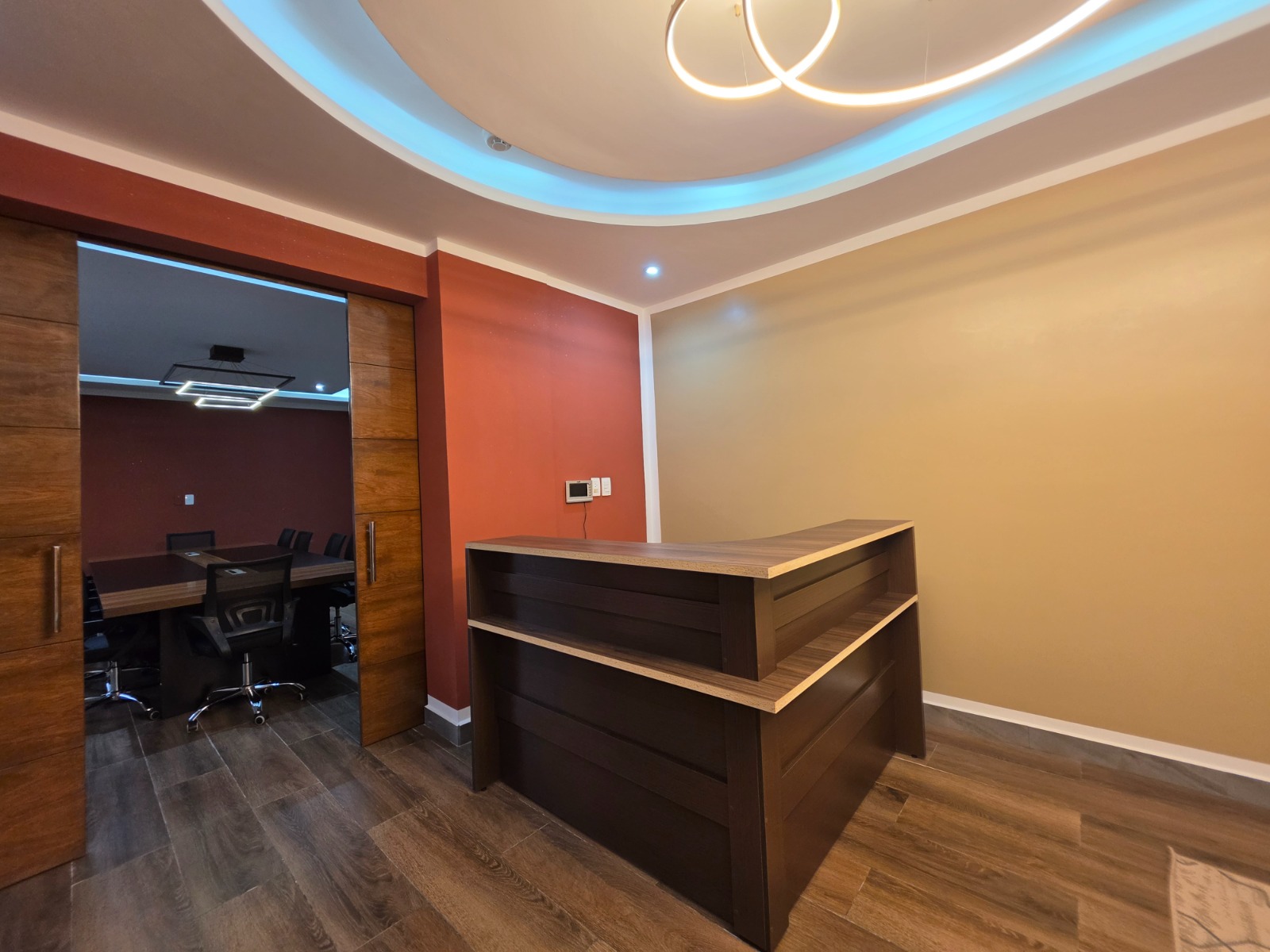 Alquilo Oficina Corporativa Equipada de 220 m² en Sajonia — foto 3