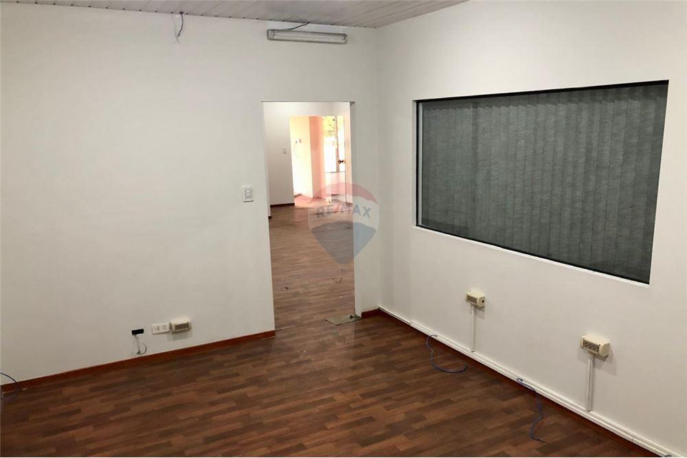 Local Comercial - Alquiler - San Lorenzo, Paraguay — foto 3