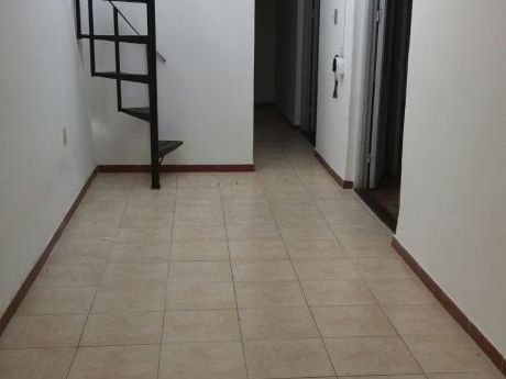 Apartamento De Tres Dormitorios