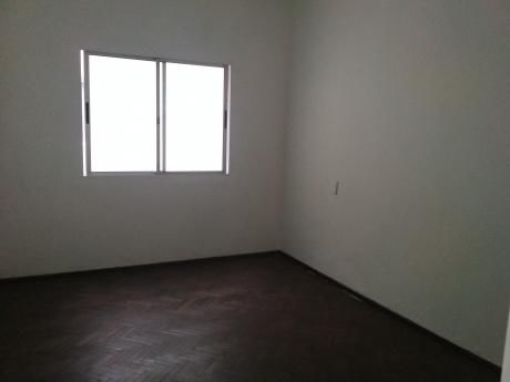 Apartamento De 2 Dormitorios En Goes