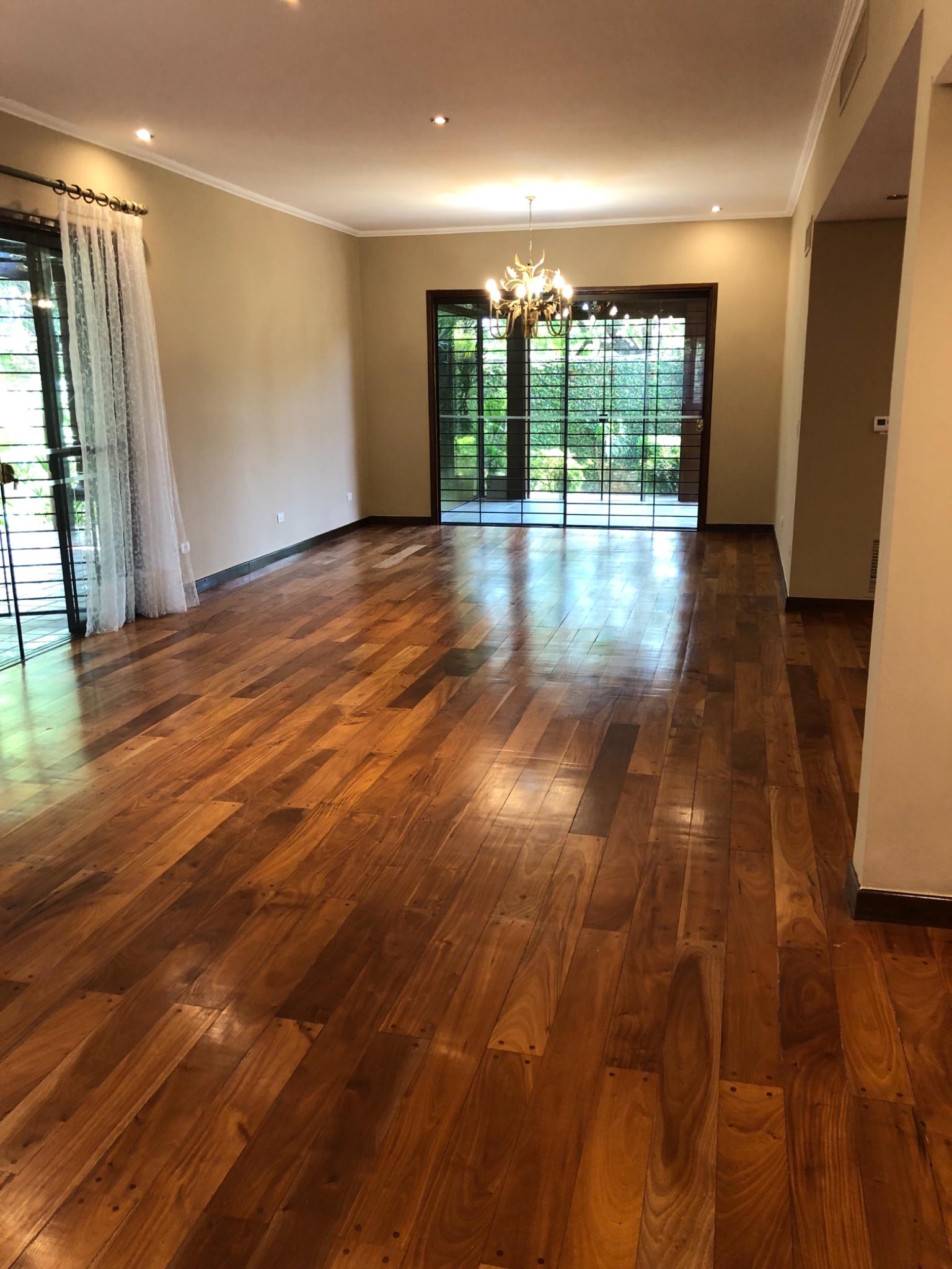 Casa en alquiler en Ycuá Satí