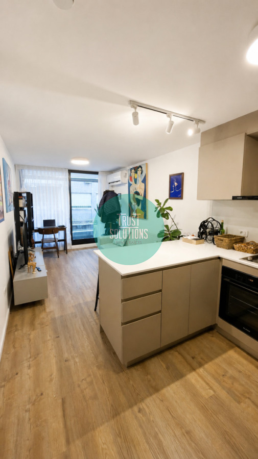Alquiler Apartamento 1 Dormitorio Centro Totalmente Amueblado con Garage - Vista