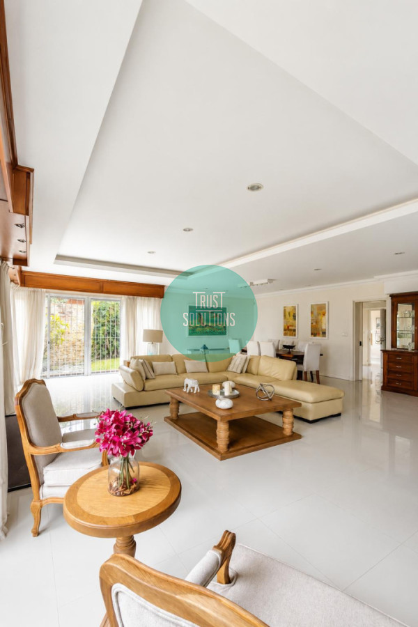 Venta y Alquiler Anual Casa 4D y dep de serv Mansa Punta con Piscina climatizada y Amplia Barbacoa