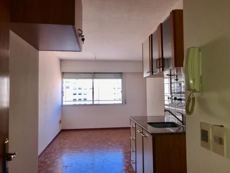 Alquiler Apartamento Pocitos Montevideo1 Dormitorio Garaje.