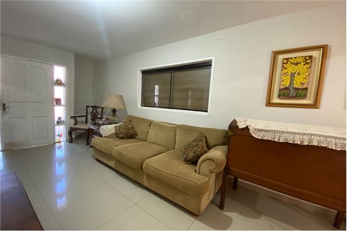 Casa-Alquiler-Enciso Velloso, Ycuá Satí, Asunción — foto 2