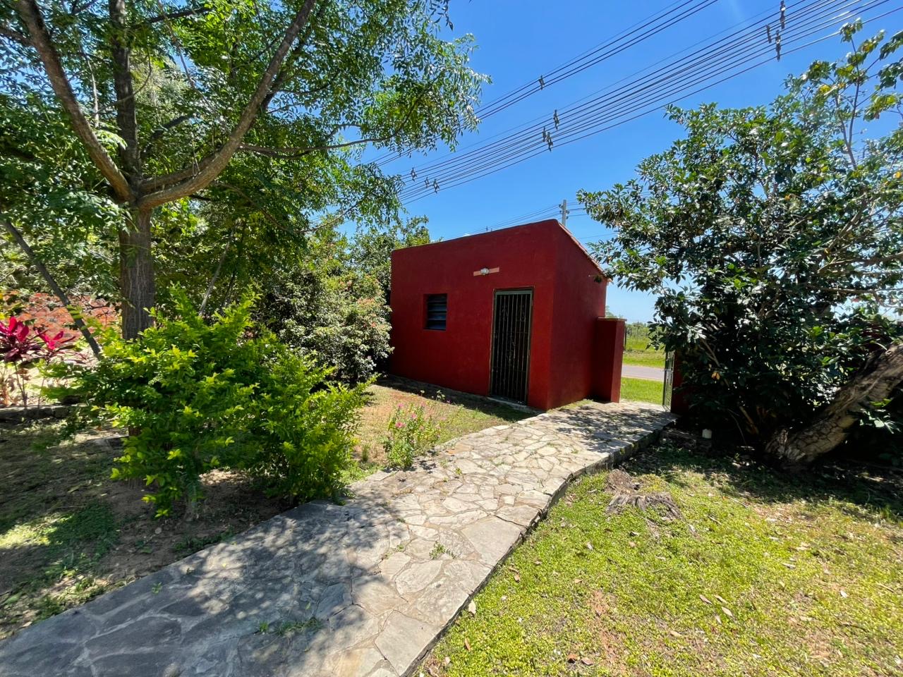 VENDO CASA + DOS TERRENOS DE CALLE A CALLE — foto 2