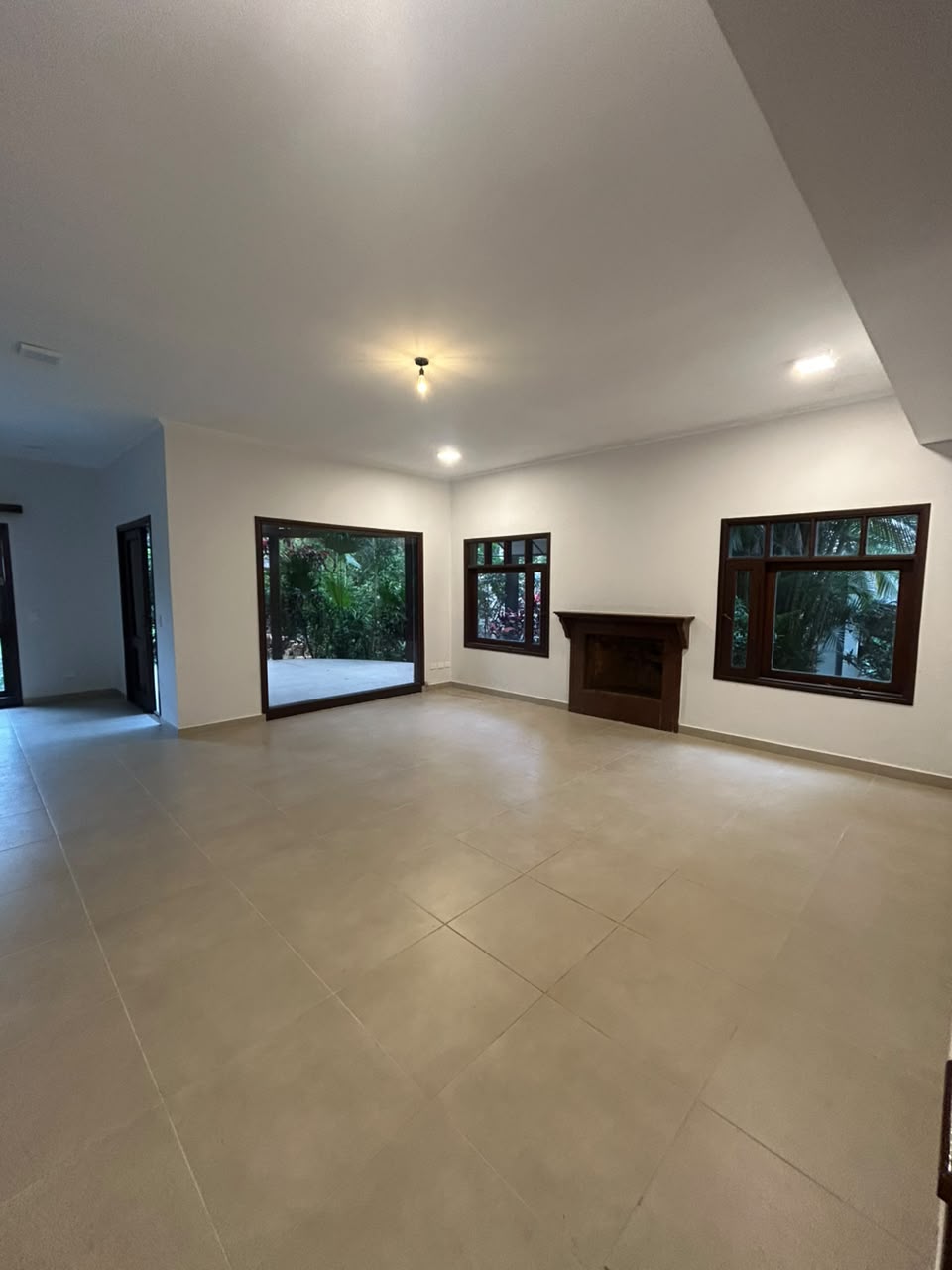 Casa en alquiler en Ycuá Satí